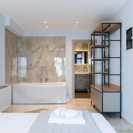 Elena's Luxury Sea View House 1 *