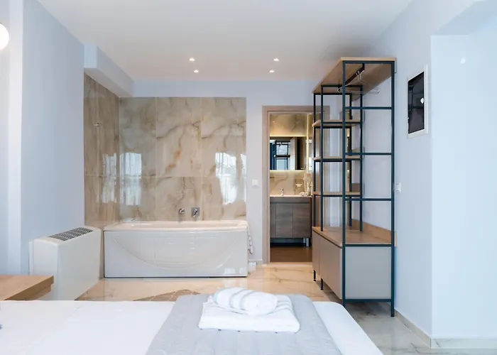 Elena's Luxury Sea View House 1 *